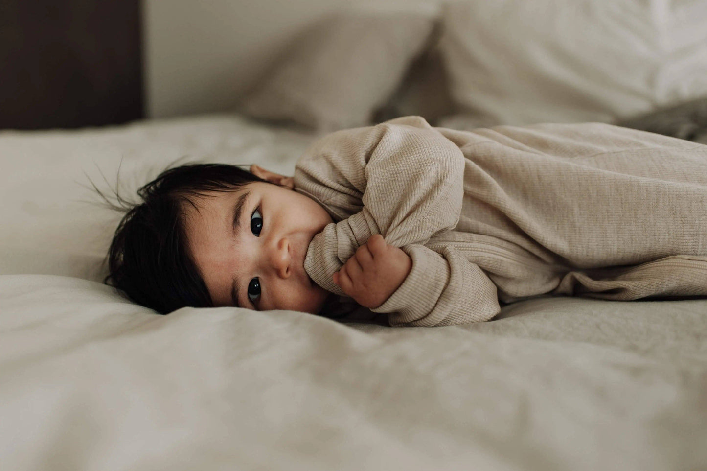 Sovdräkt för baby i 100% merinoull