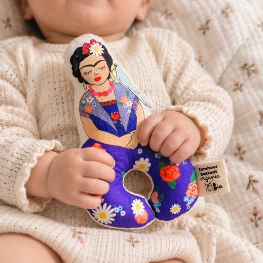 Frida – organic rattle